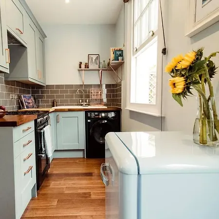 Artistic Hideaway Within York's Ancient Walls York