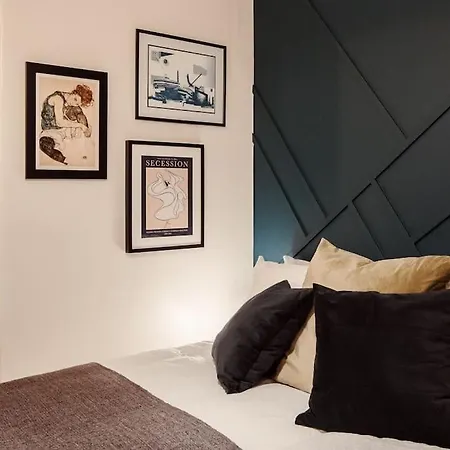 Artistic Hideaway Within York's Ancient Walls Holiday home *