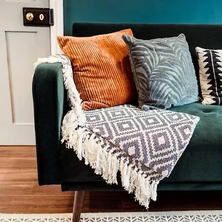 Artistic Hideaway Within York's Ancient Walls York